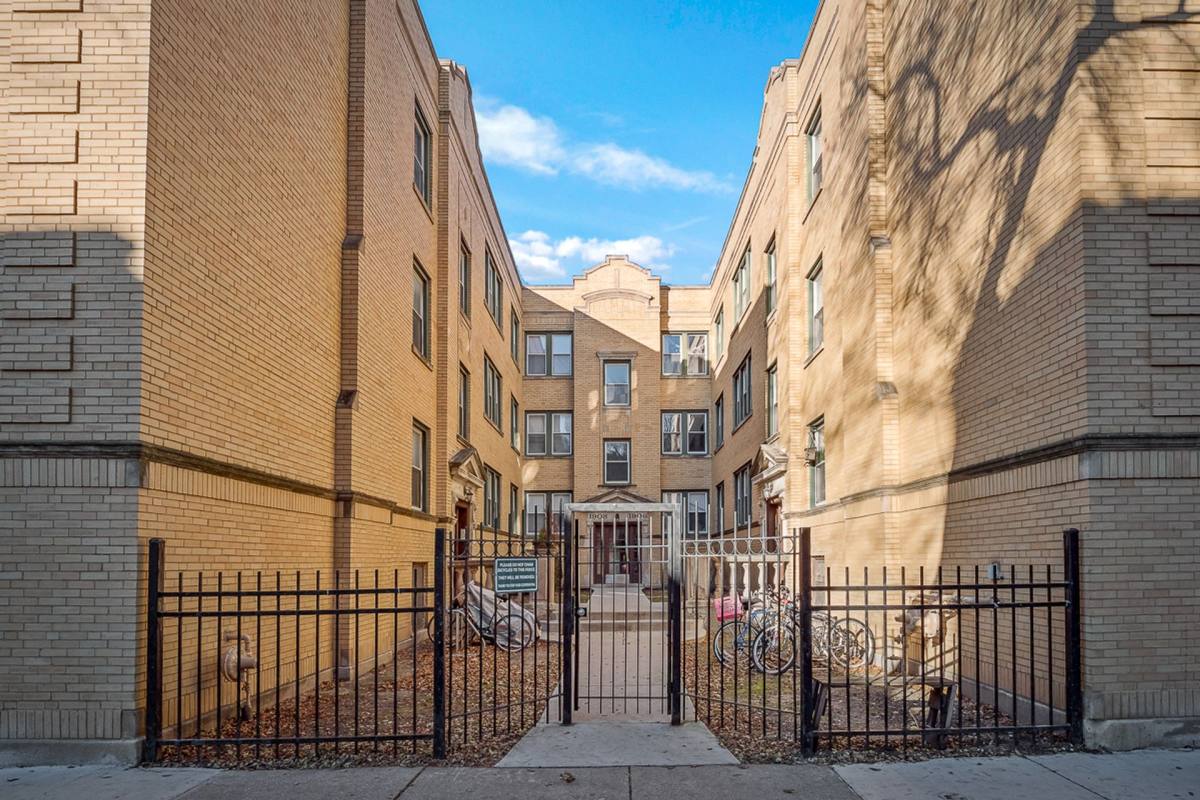 Apartment for rent at 5032 N Wolcott Ave, Chicago, IL 60640