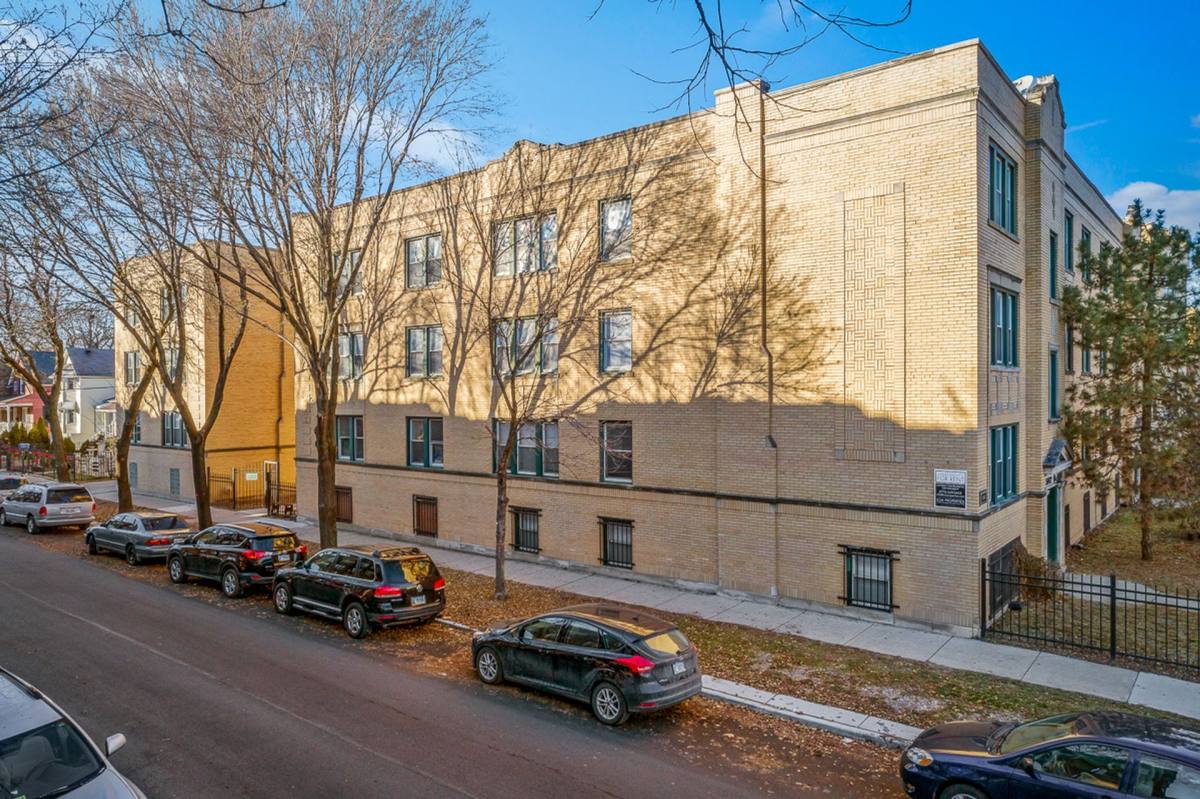 Apartment for rent at 5032 N Wolcott Ave, Chicago, IL 60640