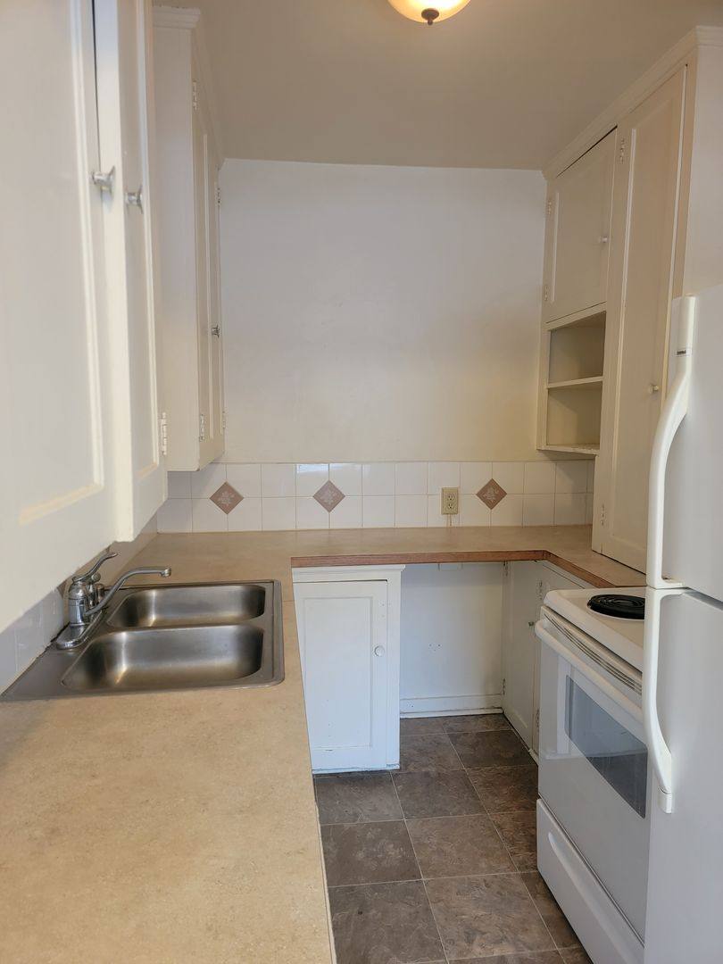 Apartment for rent at 617 3rd Ave W, Seattle, WA 98119