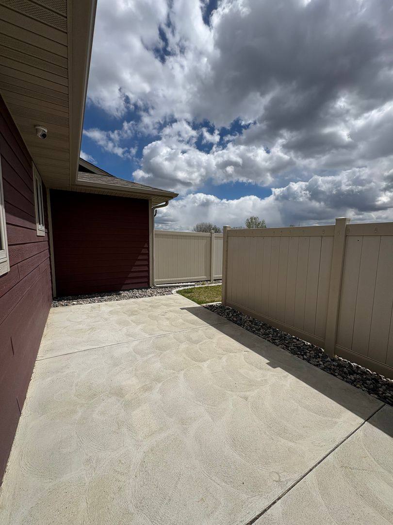 Townhouse for rent at 661 69th St W, Billings, MT 59106