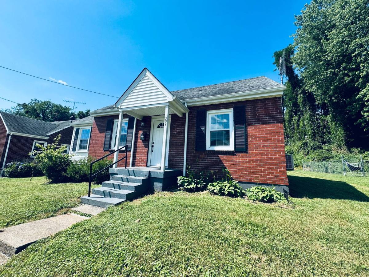 House for rent at 1307 Fort Manor Dr, Lynchburg, VA 24502