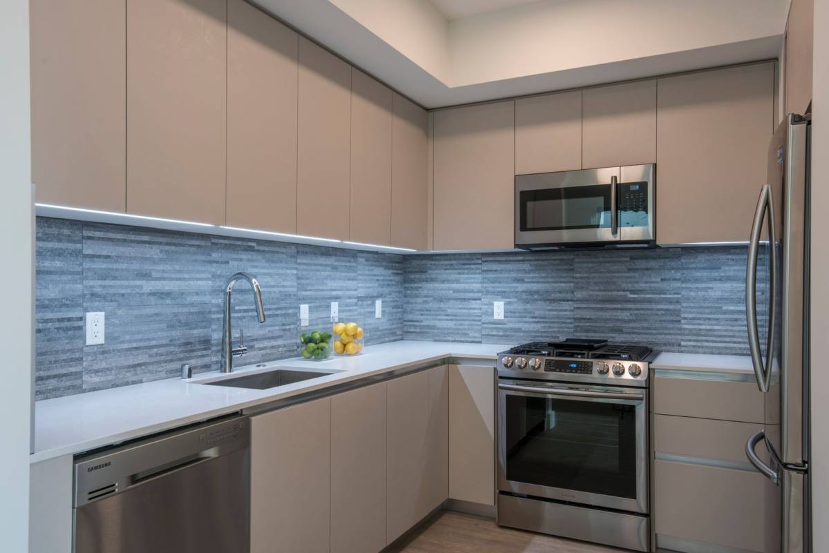 Apartment for rent at 12117 Valleyheart Dr, Studio City, CA 91604