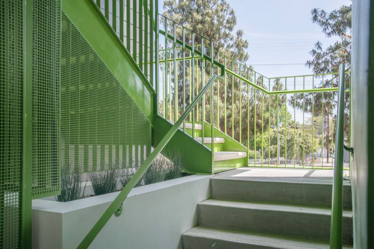 Apartment for rent at 12117 Valleyheart Dr, Studio City, CA 91604