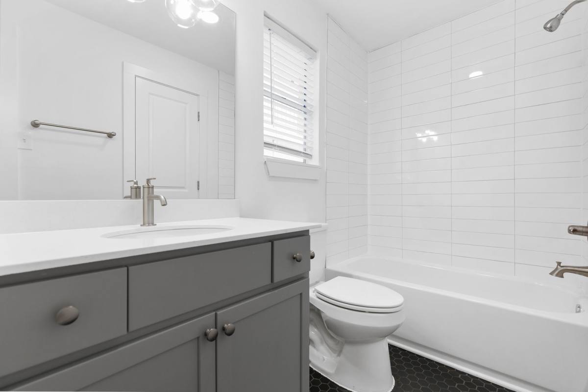 Apartment for rent at 1508 33rd St S, Birmingham, AL 35205