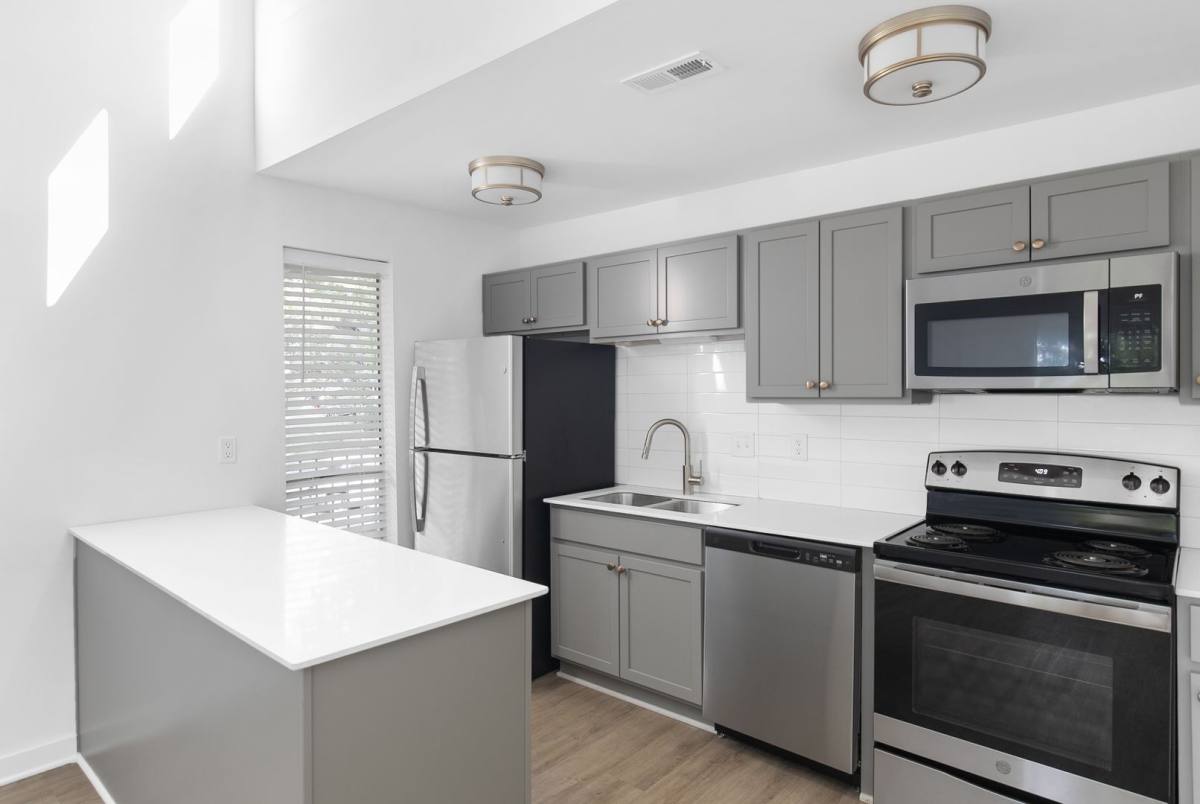 Apartment for rent at 1508 33rd St S, Birmingham, AL 35205