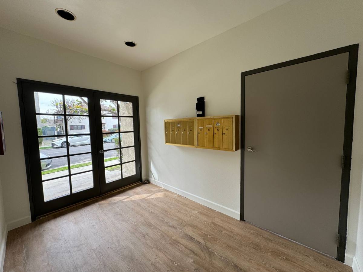 Apartment for rent at 2245 Las Colinas Ave, Los Angeles, CA 90041