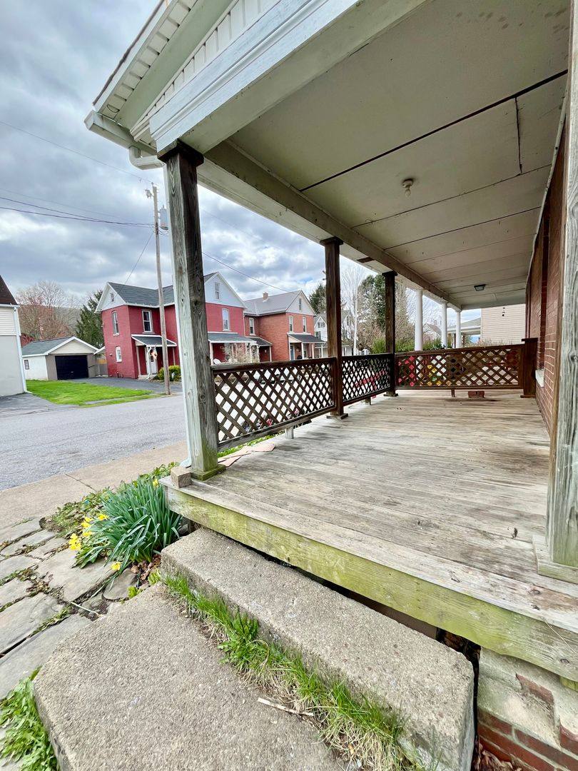 Apartment for rent at 125-127 Maple St, Howard, PA 16841