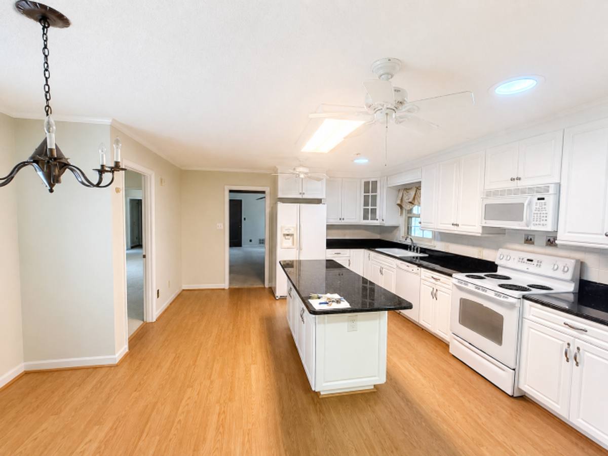 House for rent at 1225 Woodhaven Dr, Mebane, NC 27302