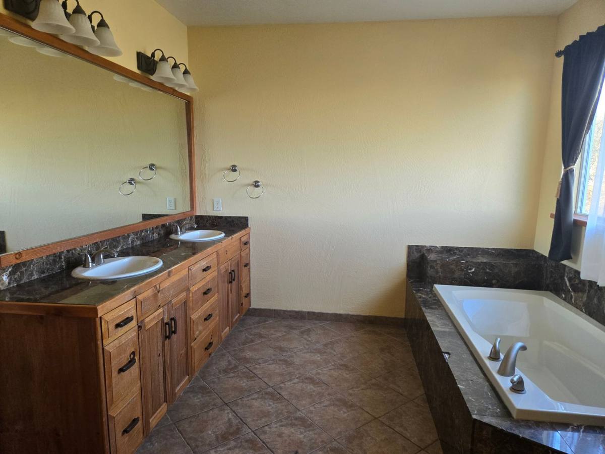 House for rent at 4784 Cottonwood Rd, Silver City, NM 88061