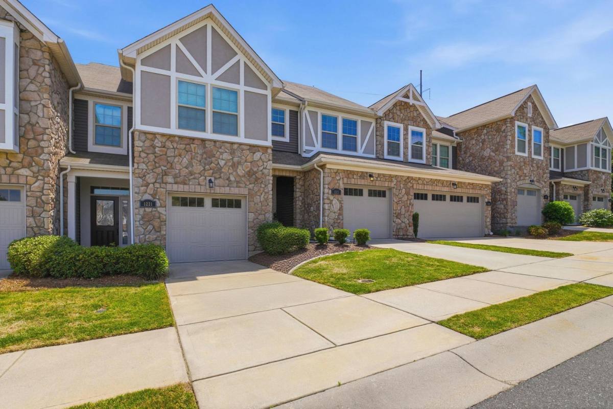 Townhouse for rent at 1223 Bhaltair Lane, Fort Mill, SC 29708