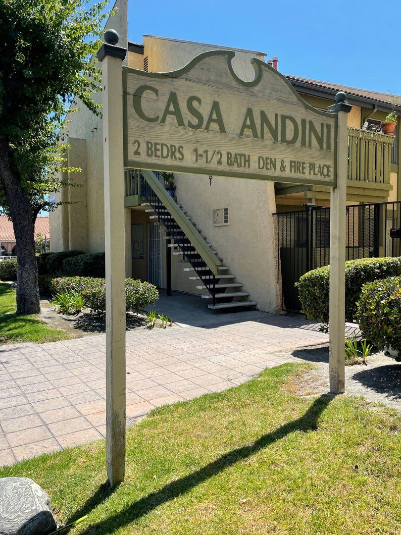 Apartment for rent at 7531 Knott Ave, Buena Park, CA 90620