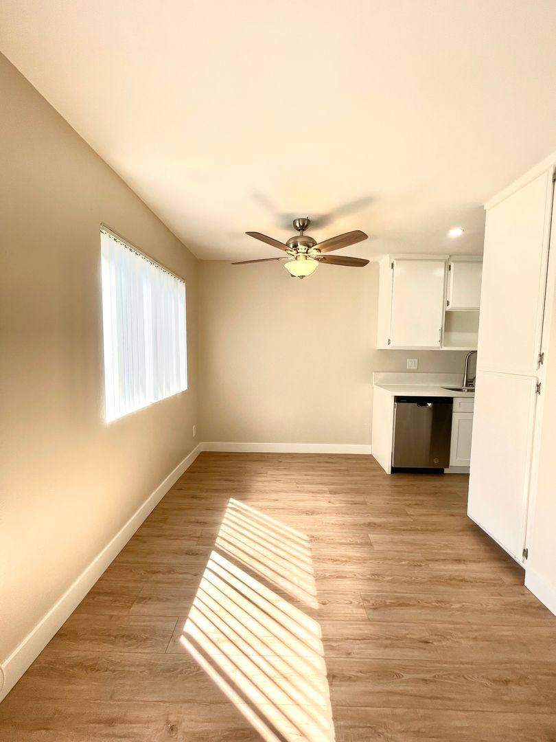 Apartment for rent at 7531 Knott Ave, Buena Park, CA 90620
