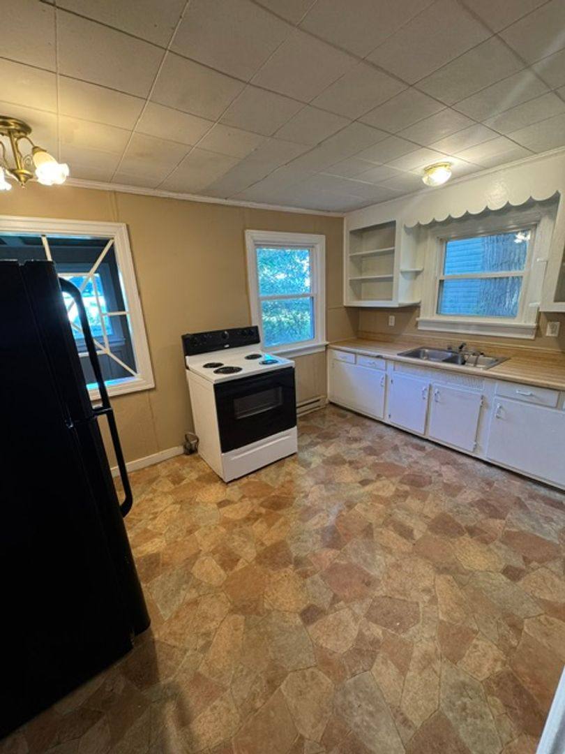 House for rent at 4428 Gaywood Dr, Fort Wayne, IN 46806
