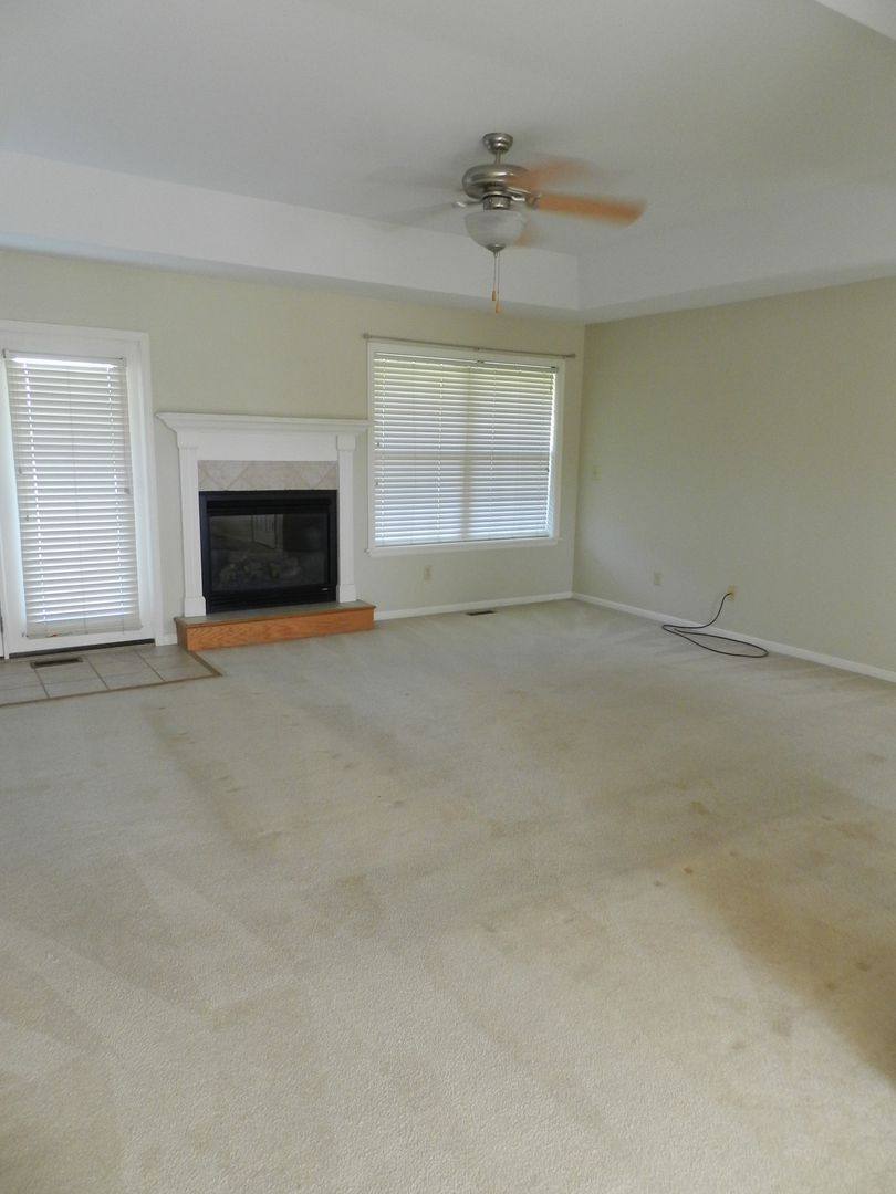 House for rent at 161 April Dr, Saint Robert, MO 65584