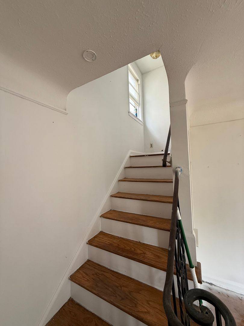 House for rent at 21860 Roberts Ave, Euclid, OH 44123