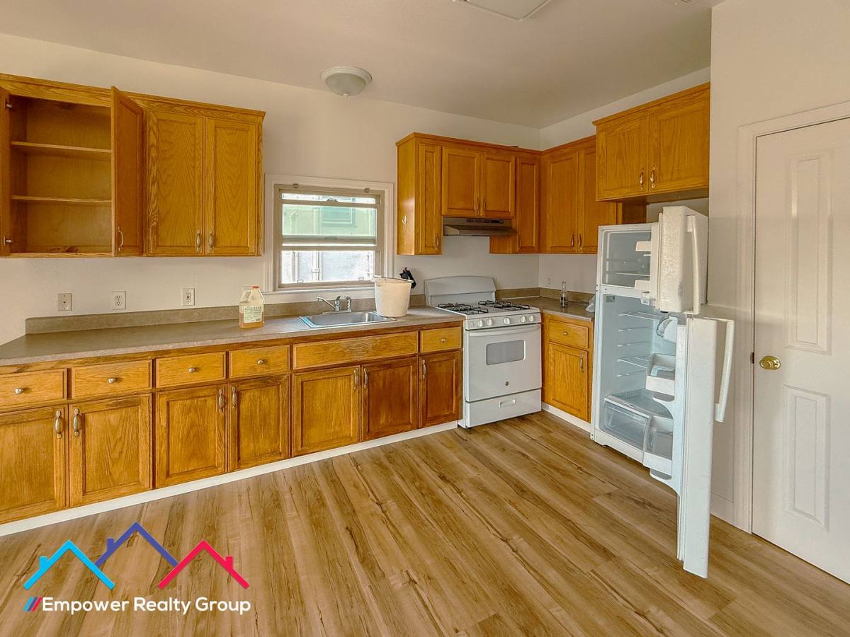 Apartment for rent at 5235 Bancroft Ave, Oakland, CA 94601