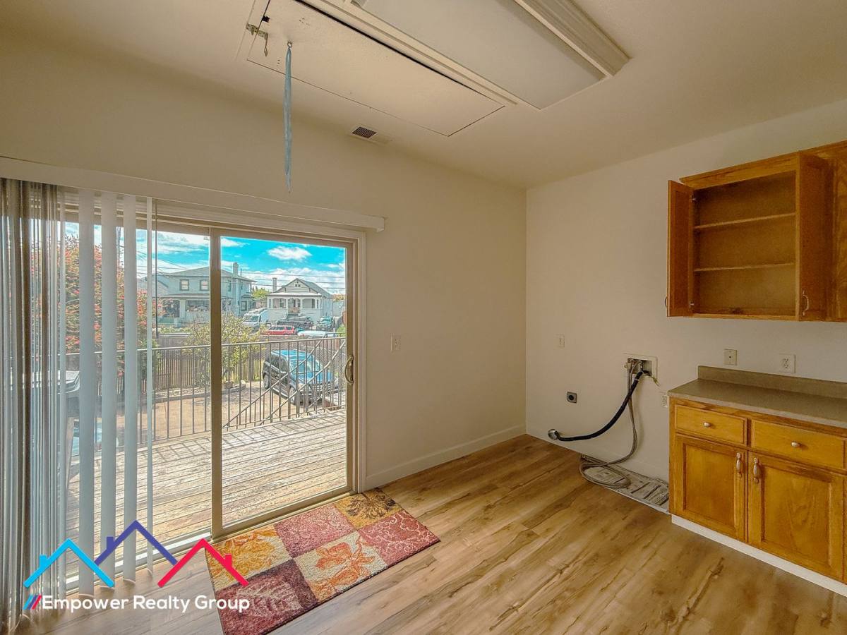 Apartment for rent at 5235 Bancroft Ave, Oakland, CA 94601