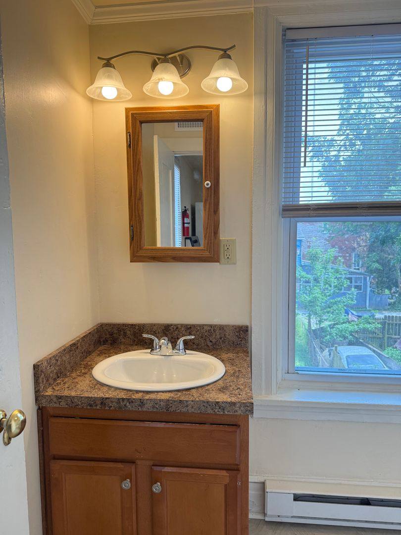 Apartment for rent at 242 Union St, Columbia, PA 17512