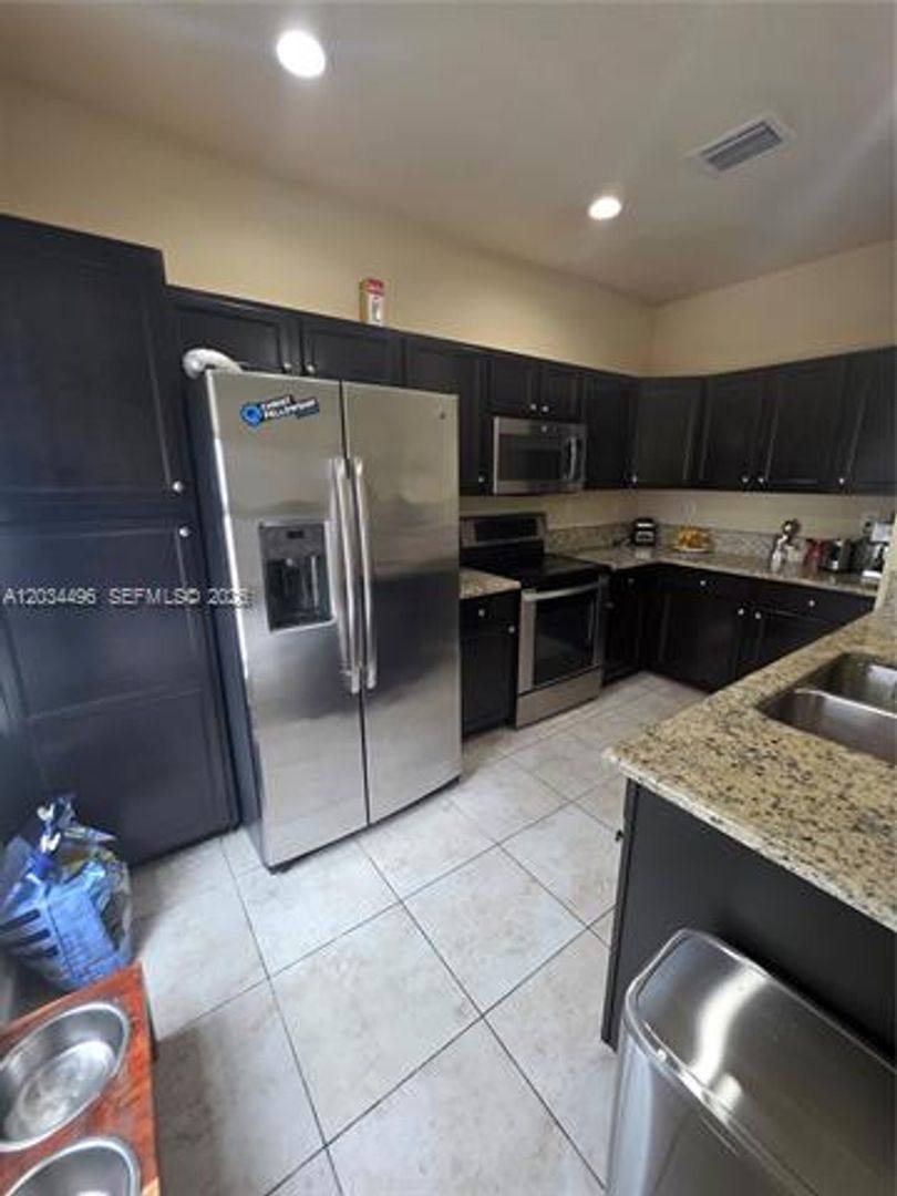Townhouse for rent at 9424 SW 171st Place, Miami, FL 33196