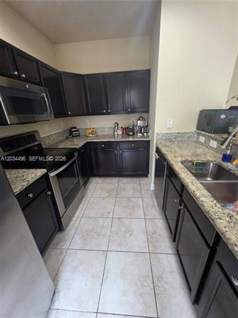 Townhouse for rent at 9424 SW 171st Place, Miami, FL 33196