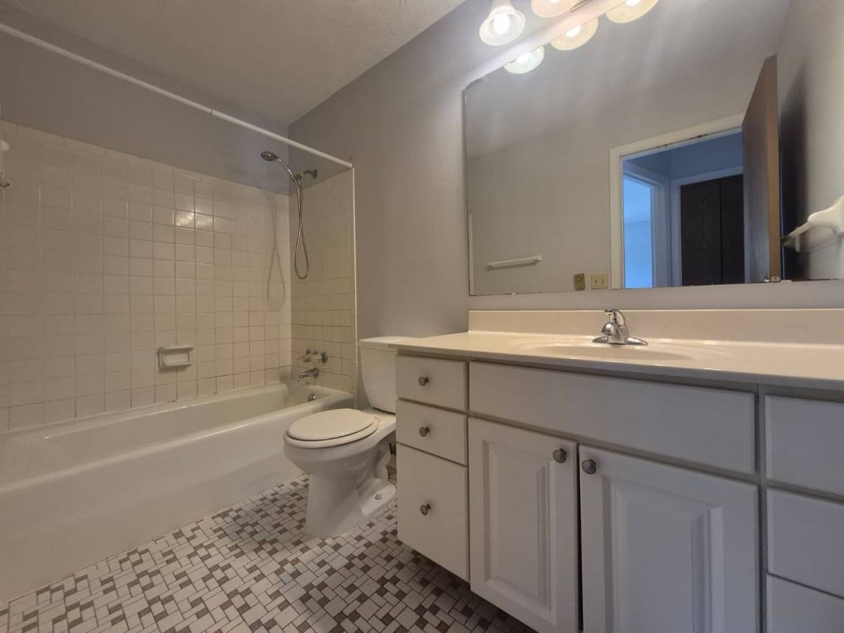 Apartment for rent at 8340 E Main St, Alexandria, KY 41001