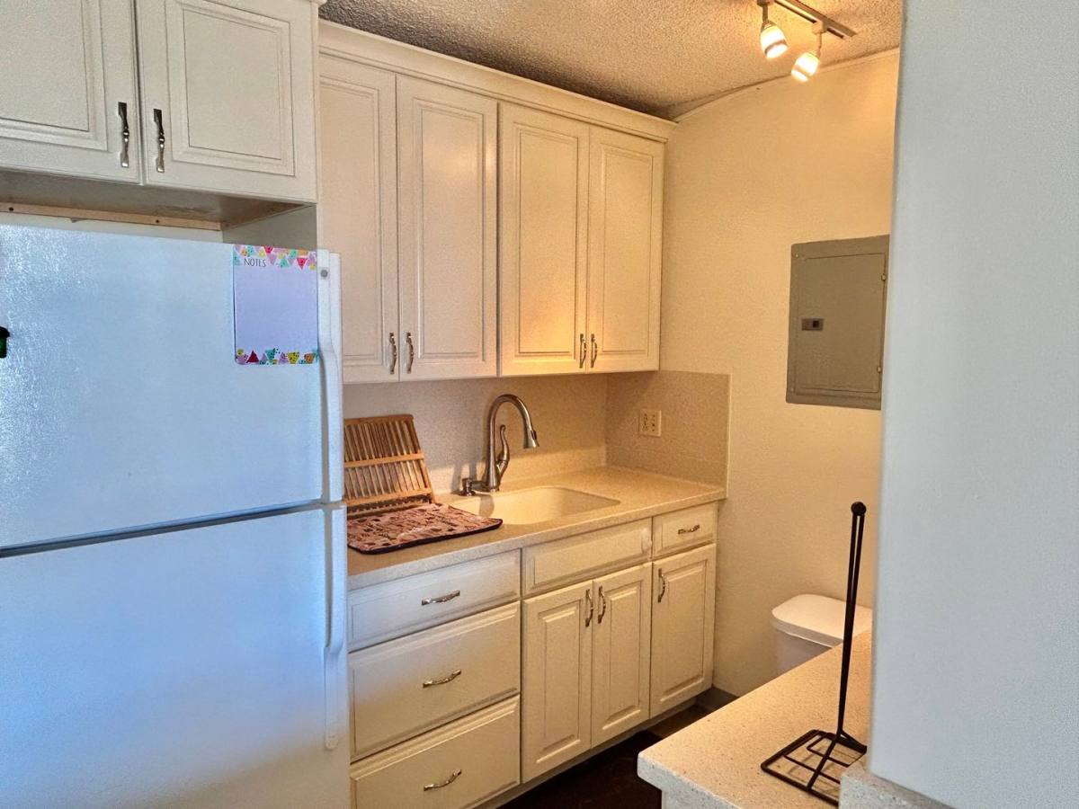 Apartment for rent at 775 Kinalau Place, Honolulu, HI 96813