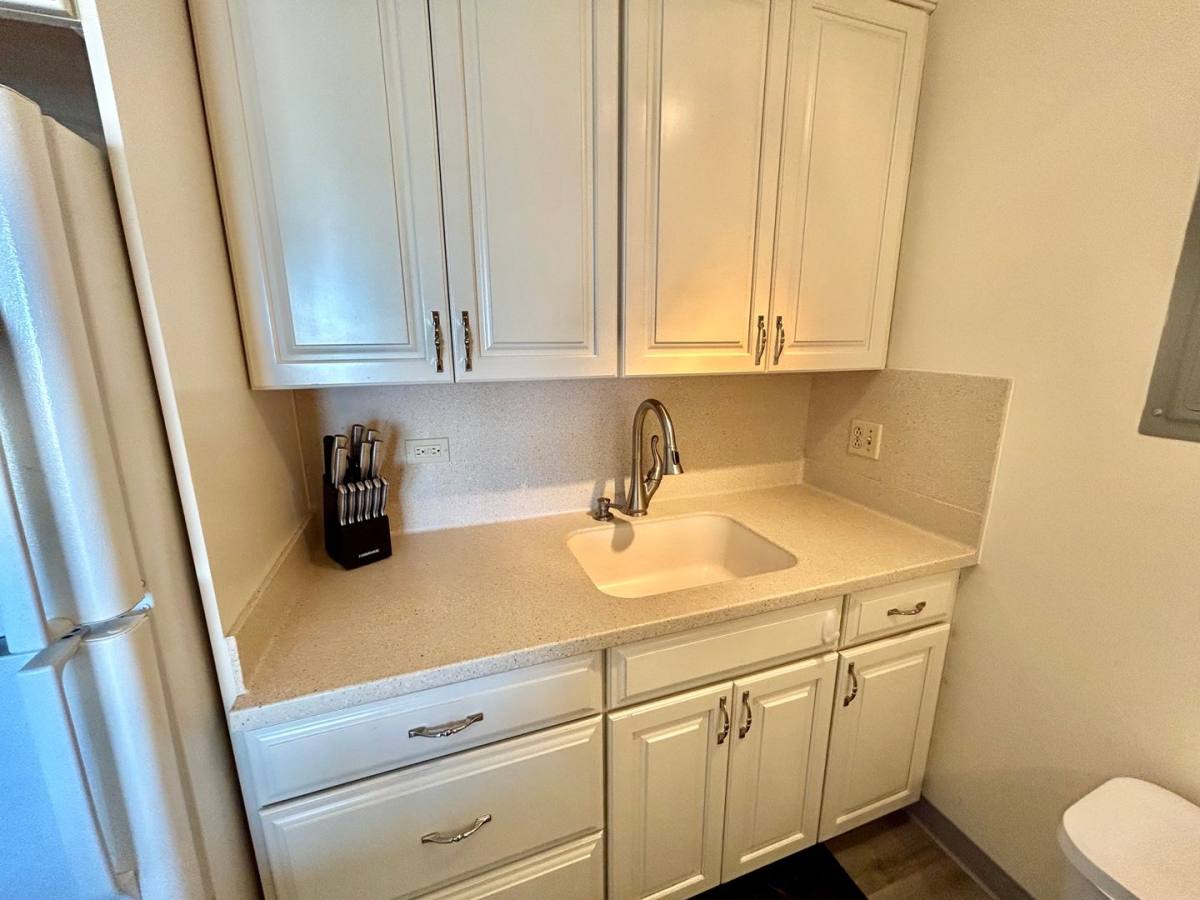 Apartment for rent at 775 Kinalau Place, Honolulu, HI 96813