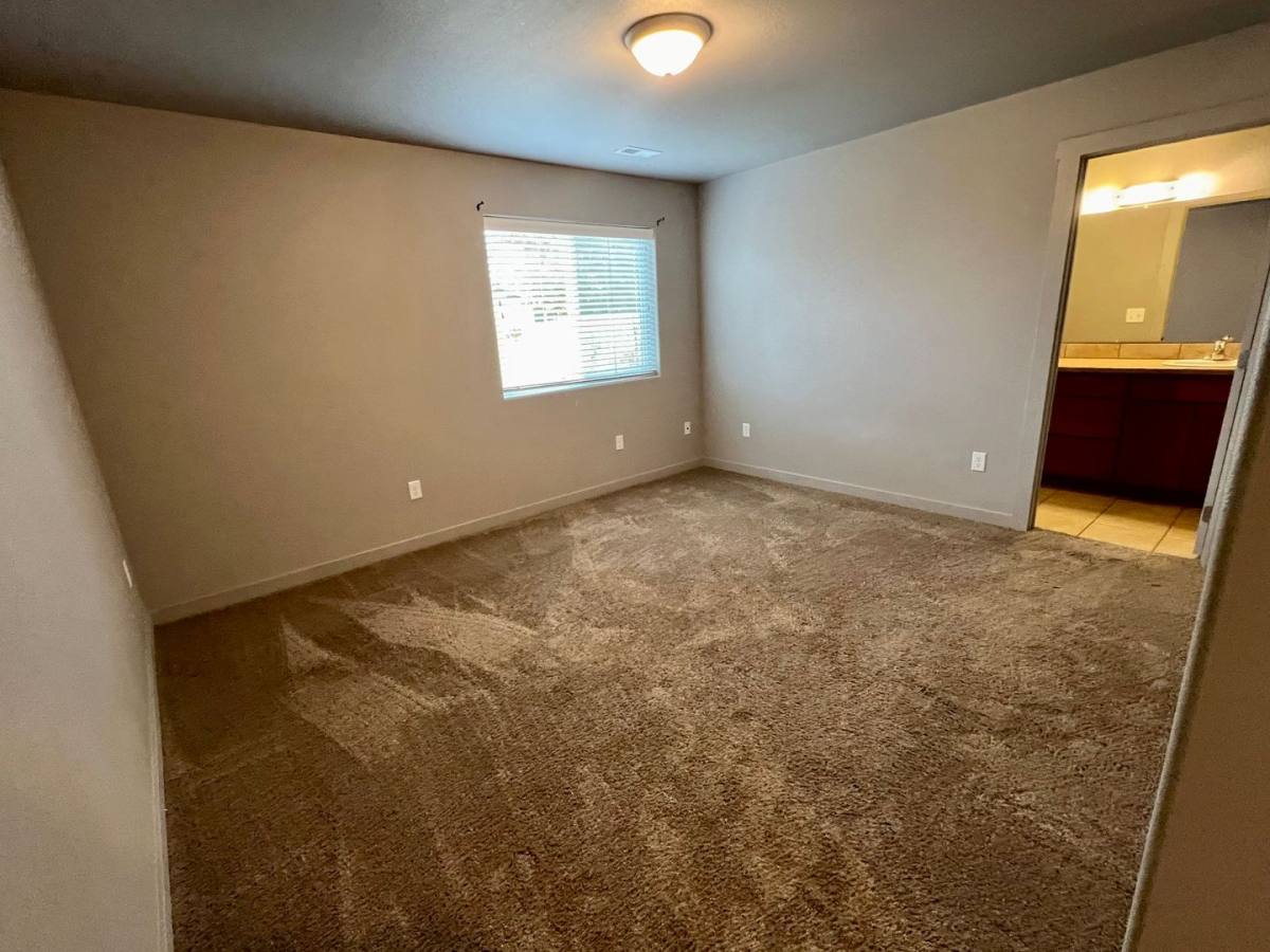 Apartment for rent at 525 F St NE, Quincy, WA 98848
