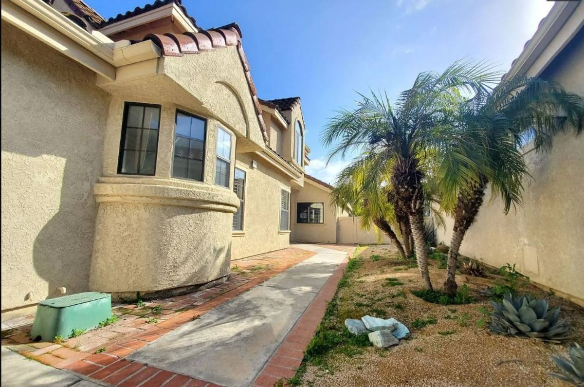 House for rent at 2310 Vista Valley Lane, Vista, CA 92084