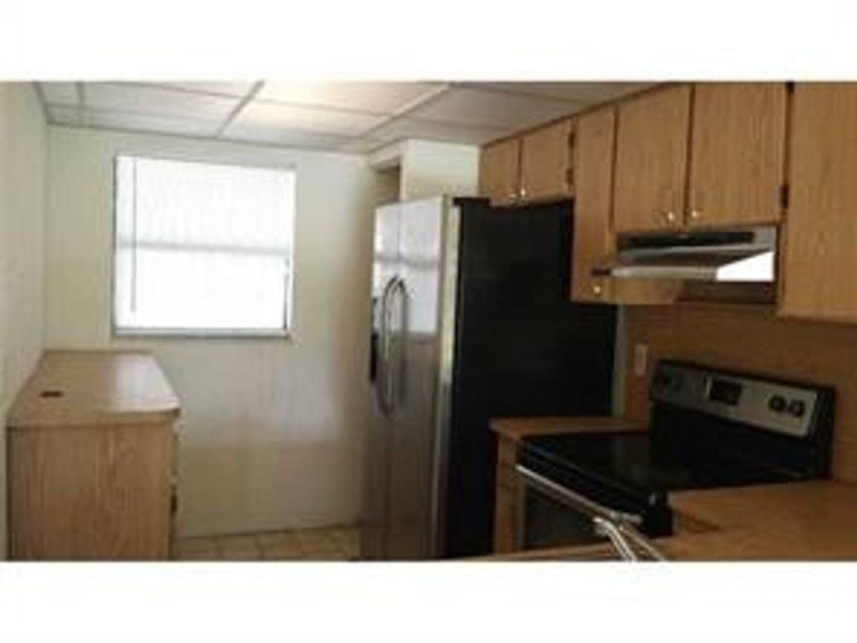 House for rent at 880 NE 207 Terrace, Miami, FL 33179