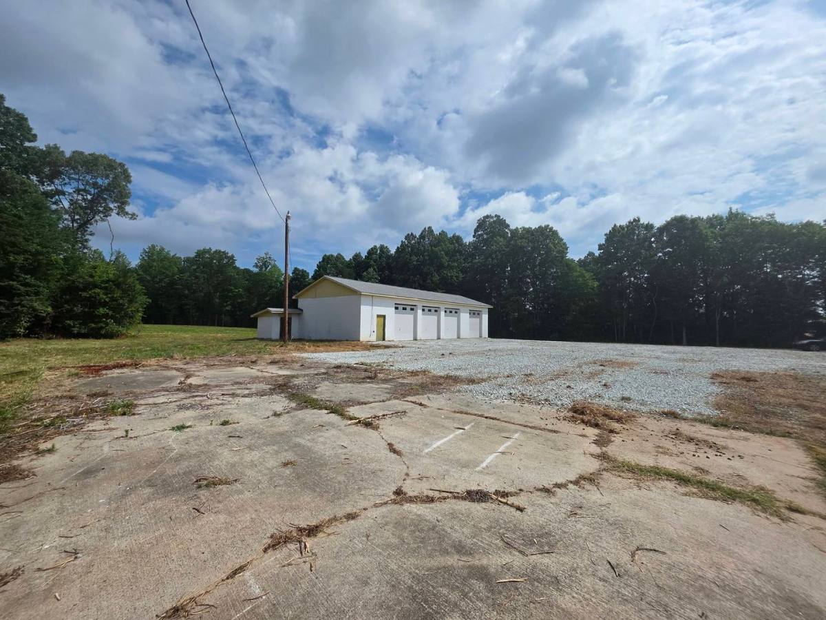 House for rent at 651 Gibson Rd, Mebane, NC 27302