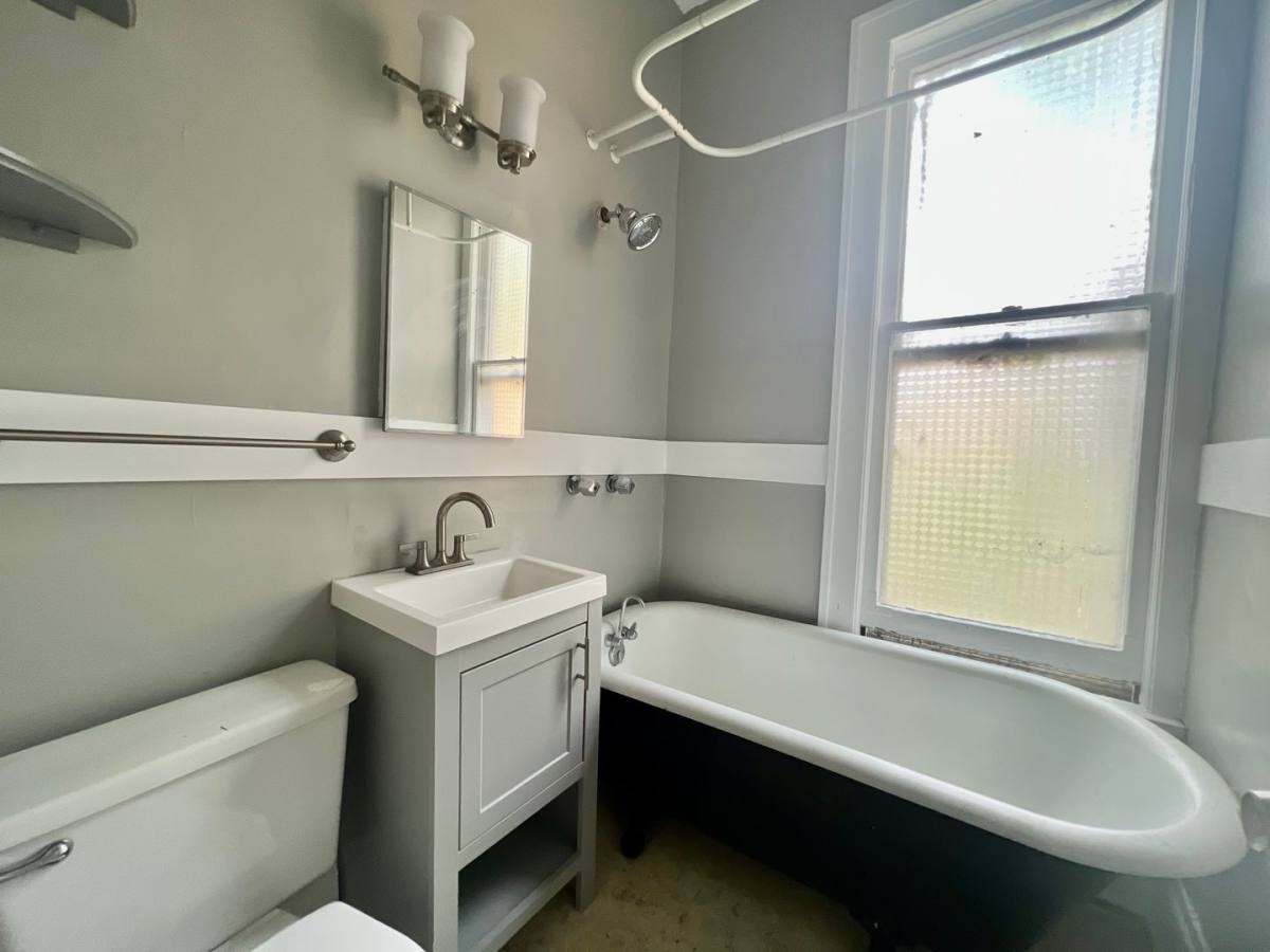 Apartment for rent at 2121 11th Ave S, Minneapolis, MN 55404