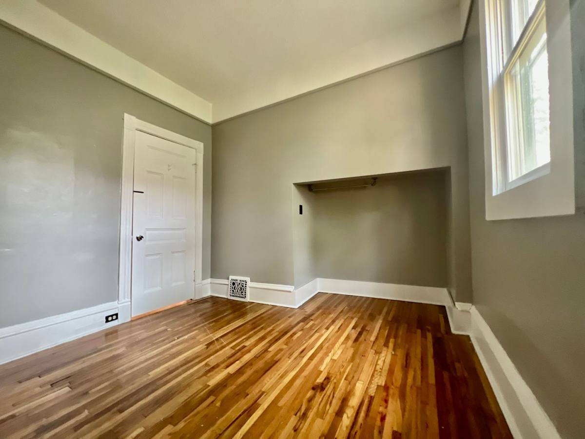 Apartment for rent at 2121 11th Ave S, Minneapolis, MN 55404