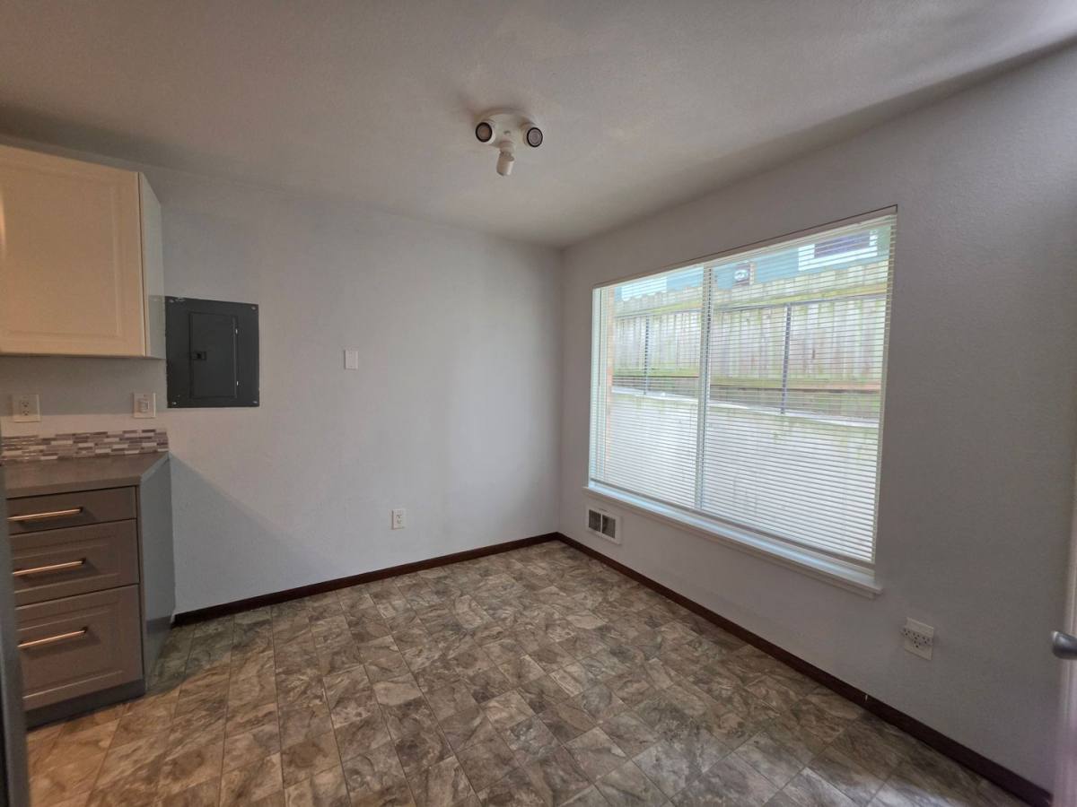Apartment for rent at 4352 5th Ave NW, Seattle, WA 98107