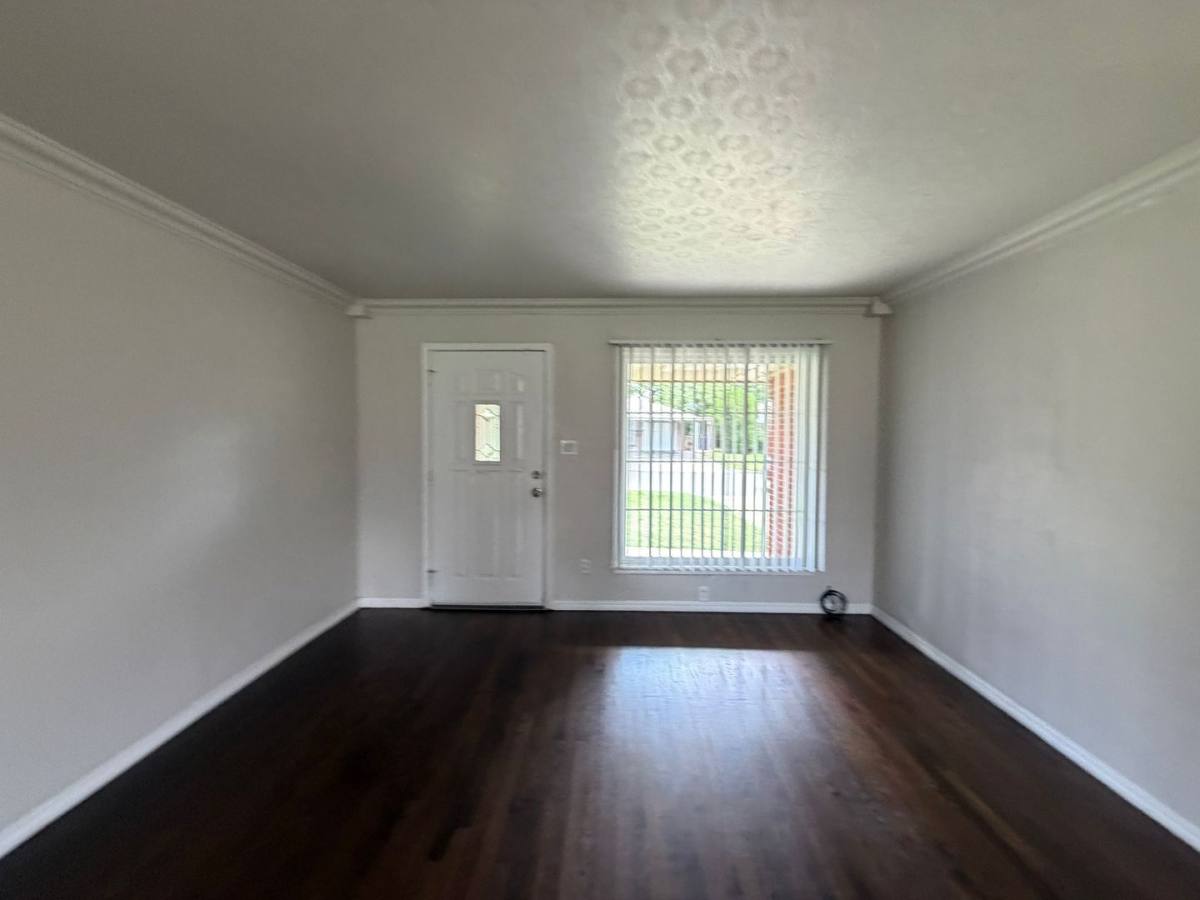 House for rent at 221 E Kerr Dr, Oklahoma City, OK 73110