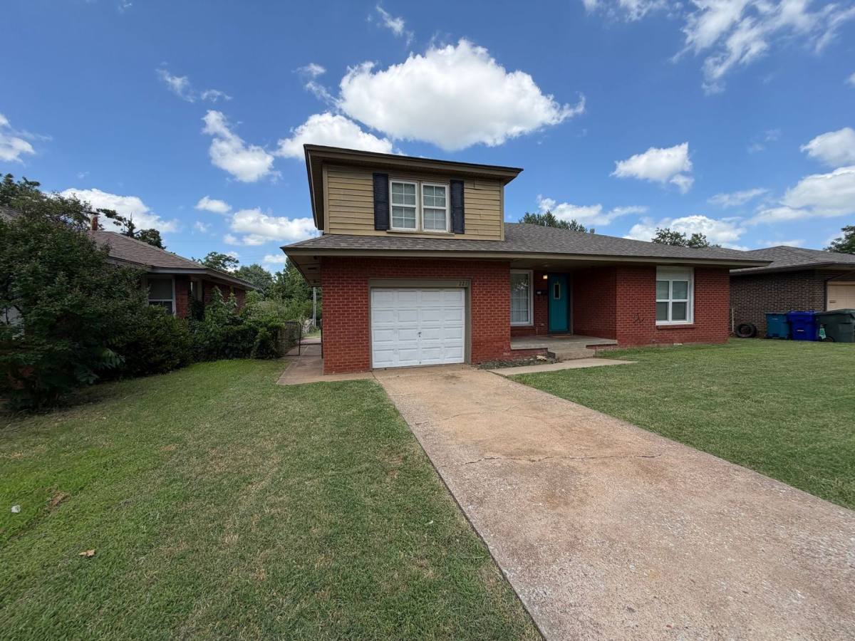 House for rent at 221 E Kerr Dr, Oklahoma City, OK 73110