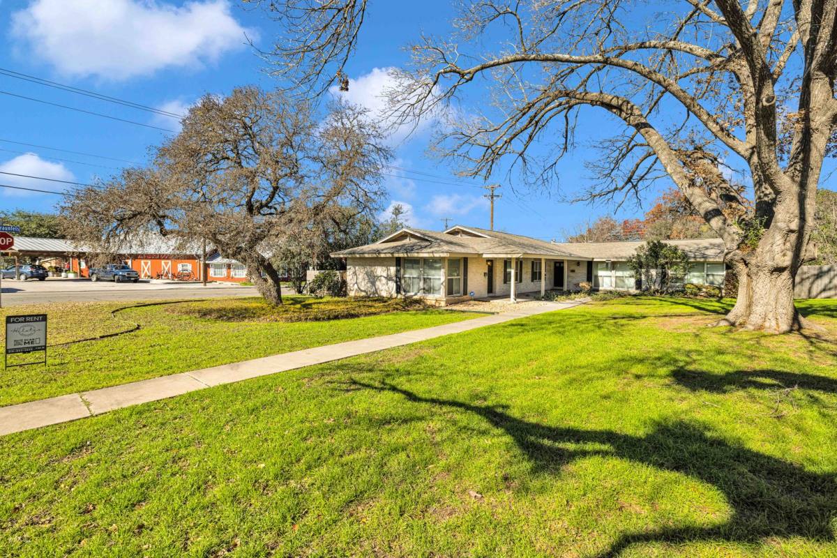 Apartment for rent at 103 107 Oakhurst, San Antonio, TX 78209