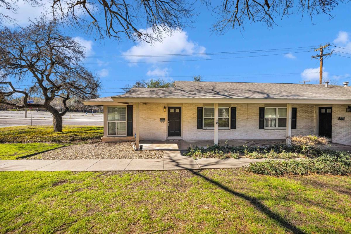 Apartment for rent at 103 107 Oakhurst, San Antonio, TX 78209