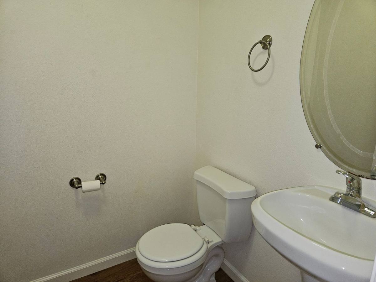 Townhouse for rent at 1278 Mighty Oak Lane, Redding, CA 96002