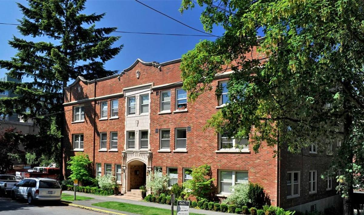 Apartment for rent at 615 14th Ave E, Seattle, WA 98112