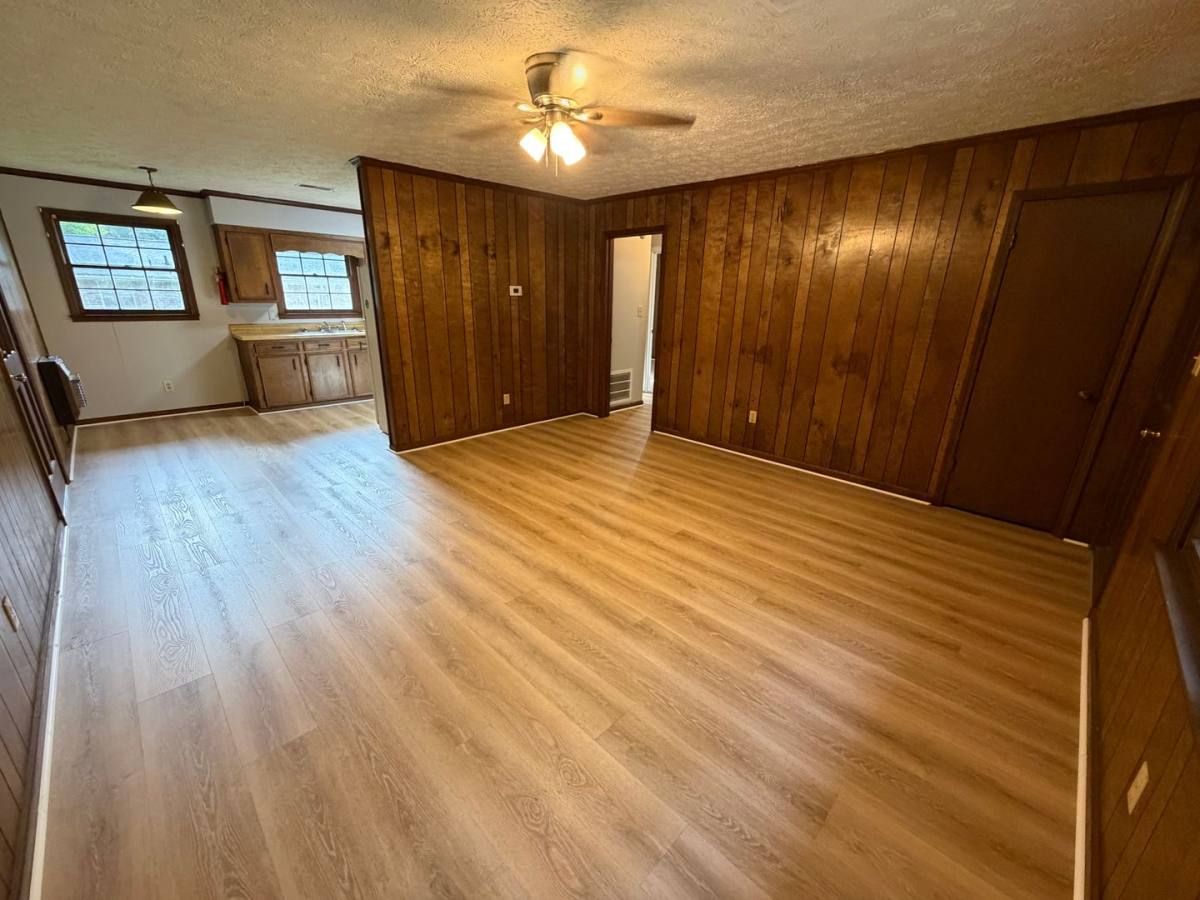 Apartment for rent at 348 Donahoo Rd, Silver Creek, GA 30173