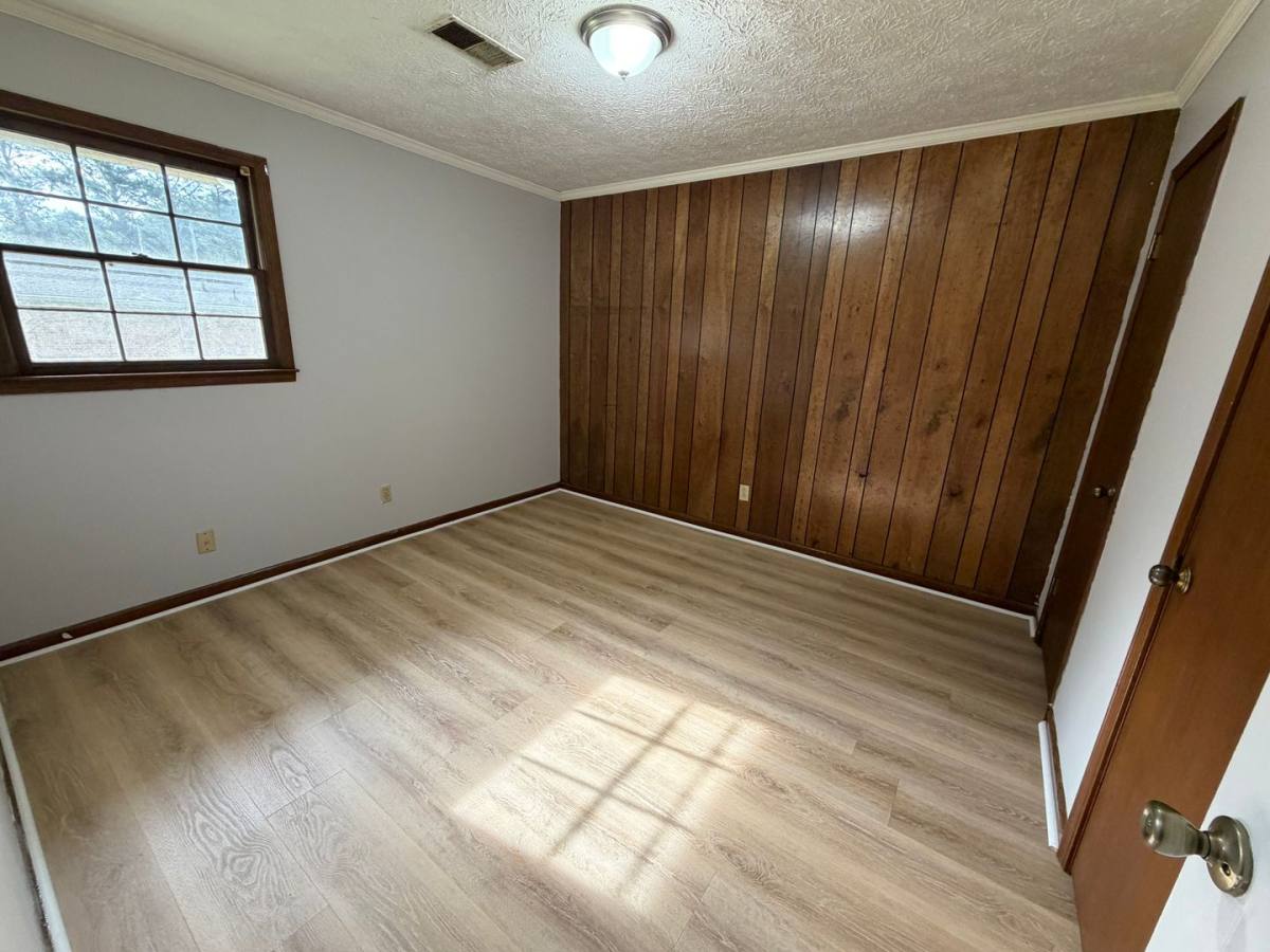 Apartment for rent at 348 Donahoo Rd, Silver Creek, GA 30173