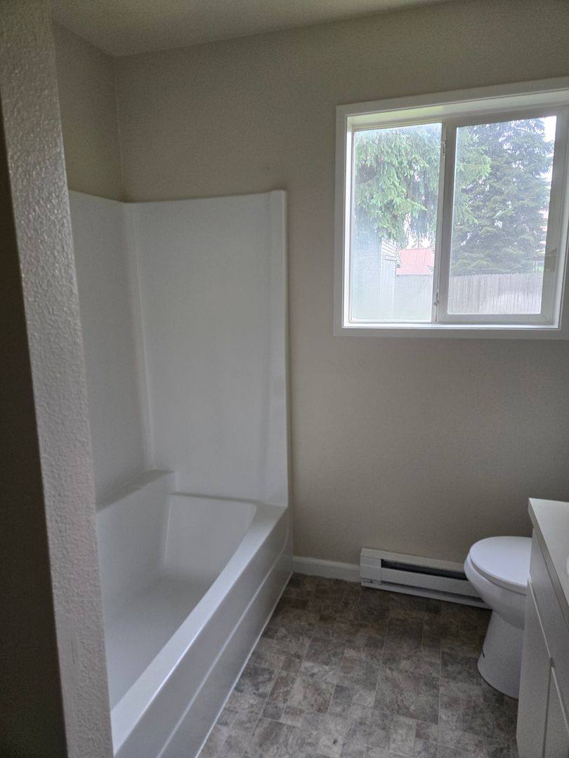 Apartment for rent at 14971 N Alabama St, Rathdrum, ID 83858
