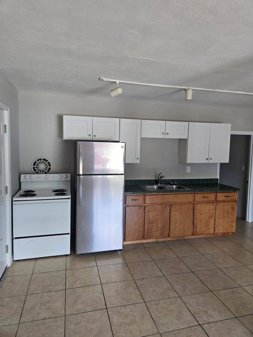 Apartment for rent at 1800 Rogero Rd, Jacksonville, FL 32211