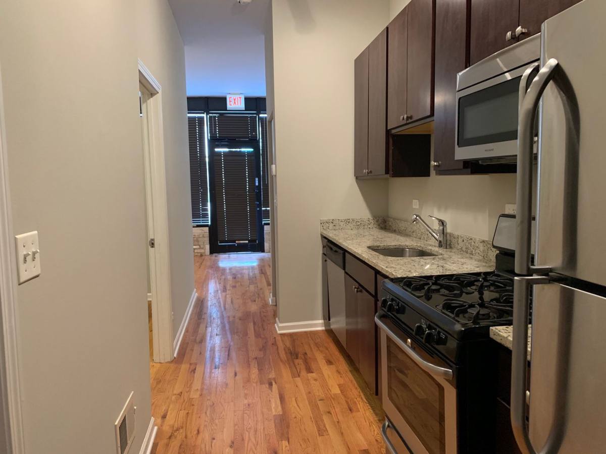 Apartment for rent at 3001 W Lawrence, Chicago, IL 60625