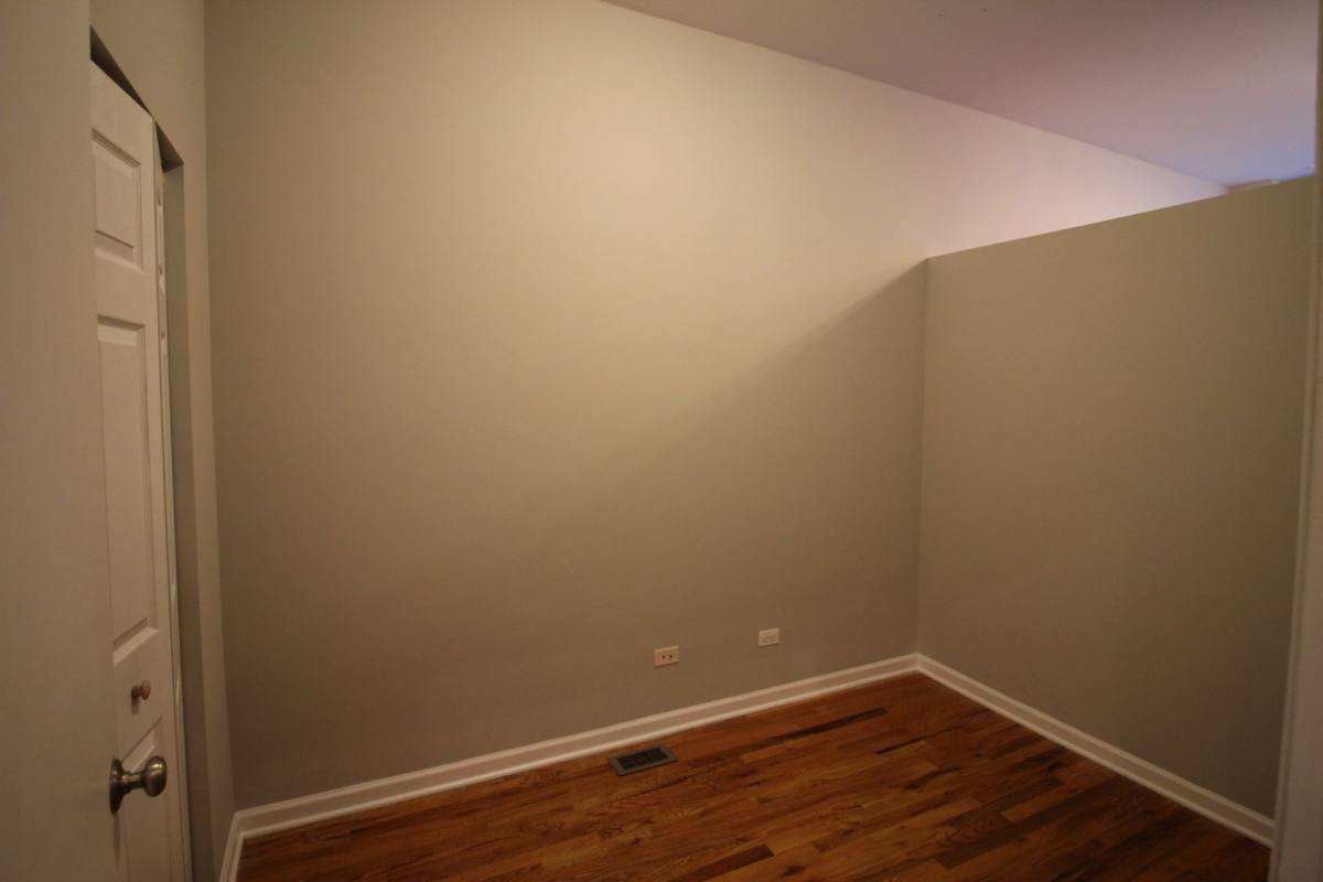 Apartment for rent at 3001 W Lawrence, Chicago, IL 60625