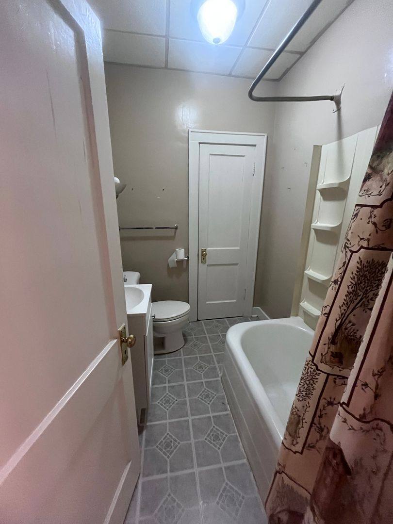 Apartment for rent at 176 C D Washington Ave, Vandergrift, PA 15690