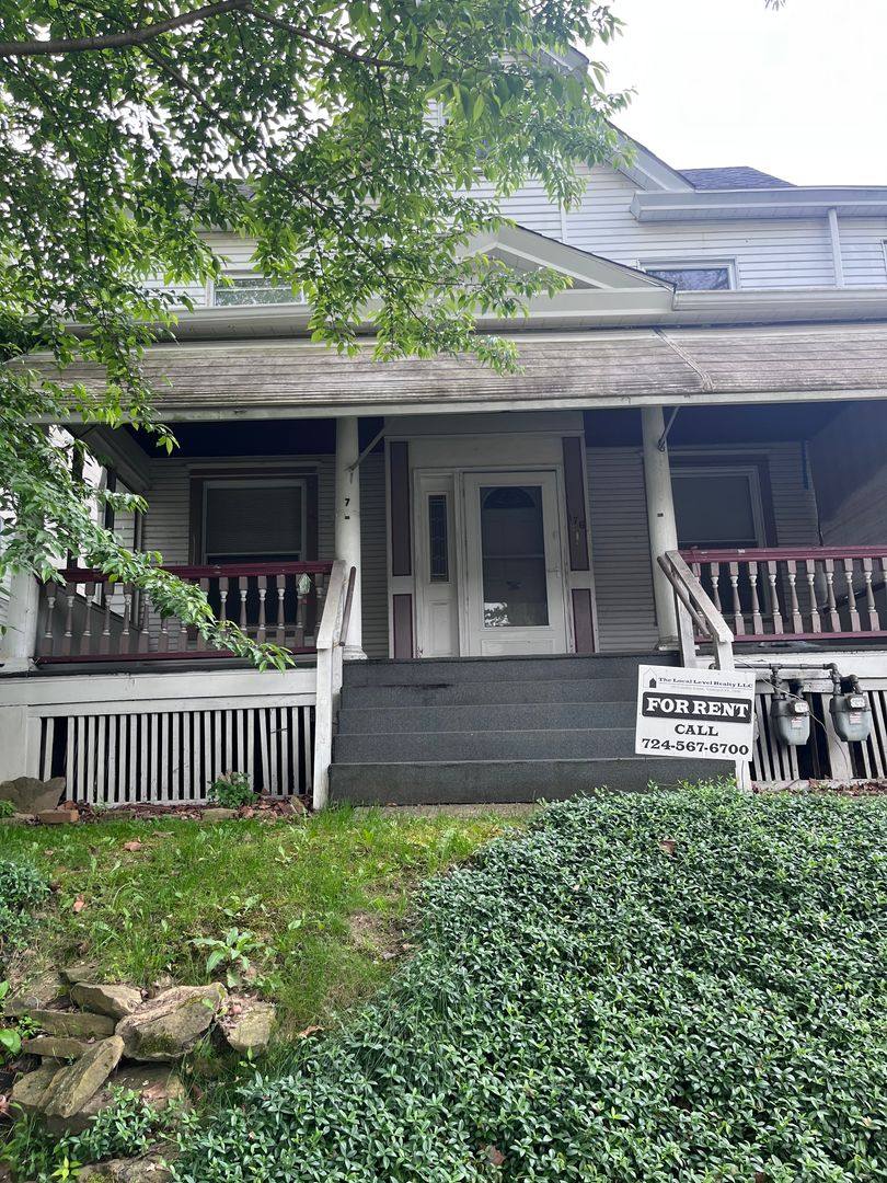 176 C D Washington Ave, Vandergrift, PA 15690 - Apartment for Rent