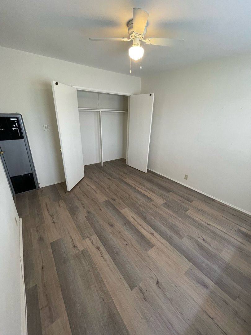 Apartment for rent at 234 Termino Ave, Long Beach, CA 90803