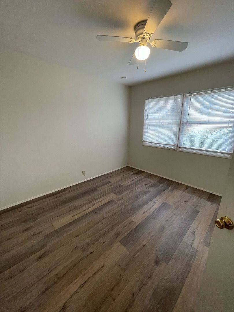 Apartment for rent at 234 Termino Ave, Long Beach, CA 90803